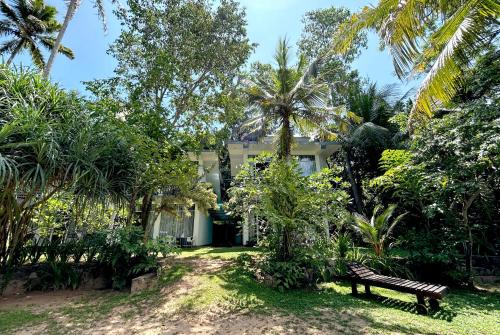 Zahrada ubytování O2 Villas-Weligama