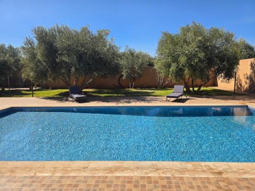 Bazén v ubytování Villa 3 Marrakech Heated pool not overlooked nebo v jeho okolí
