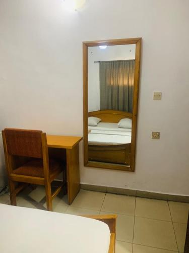 Postel nebo postele na pokoji v ubytování Cozy room Shortlet Apartment in Ikoyi, Lagos