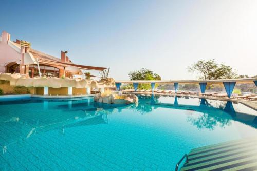 Πισίνα στο ή κοντά στο Five stars Hotel included Aswan Sightseeing and Abusimble