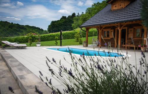 Nice Home In Druzilovec