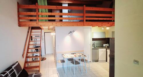 Appartement T2 piscine et parking