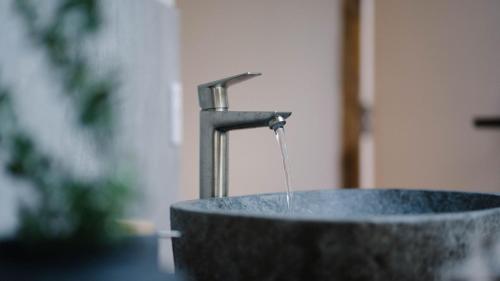 Imagine din galeria proprietății Wharangi Cottage în Cable Bay