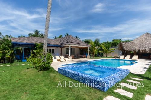 Sosua Private villa, 9 br, guest friendly, Up to 20 persons!