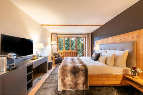TV a/nebo společenská místnost v ubytování La Val Hotel & Spa