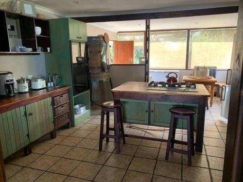 A Vie at C Self Catering Houseにあるキッチンまたは簡易キッチン