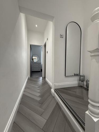 The Manchester Haven Sleeps 10 Near City Centre Breakfast hamper included photo 31