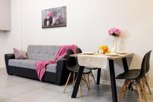 Apart-hotel on Saryan Str 26-3