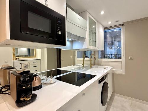 Photo de la galerie de l'établissement La Suite Spacieuse - avec Balcon - Cœur de Dijon, à Dijon