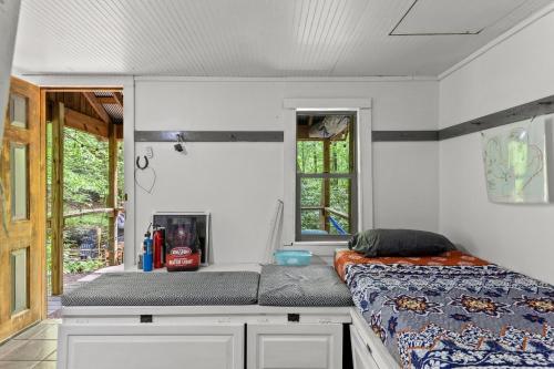 Ένα ή περισσότερα κρεβάτια σε δωμάτιο στο Beech Timber No Pet Fee