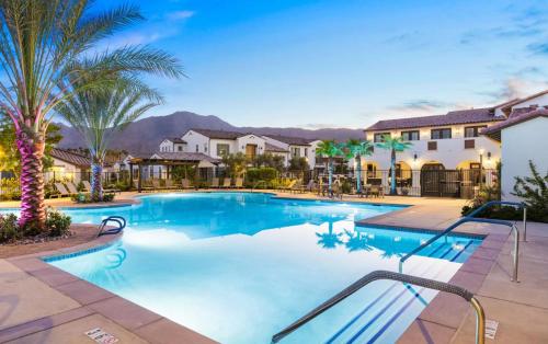 Πισίνα στο ή κοντά στο Fall Fairways Retreat - PGA West 3BD - Golf Cart