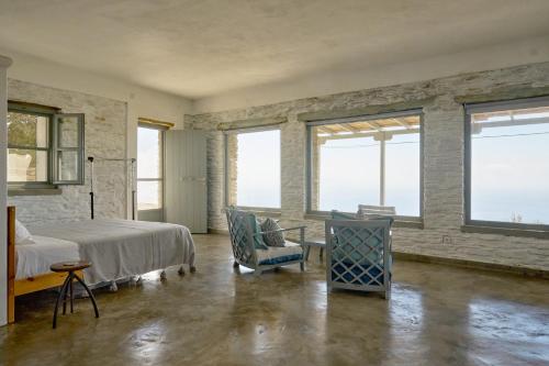 Gallery image of Blue on Blue Andros in Zaganiáris