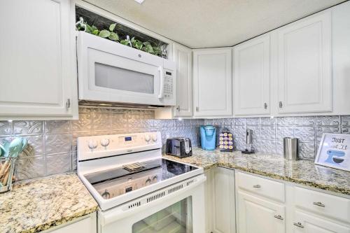 Beachfront Bliss 3BR Oceanfront Condo with Pool and Hot Tub photo 4