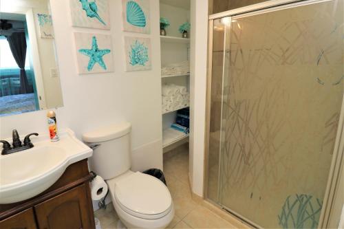 Beachfront Bliss 3BR Oceanfront Condo with Pool and Hot Tub photo 6