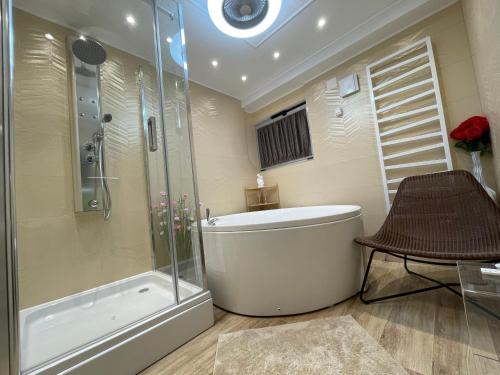Apartman Jacuzzi Be Happy