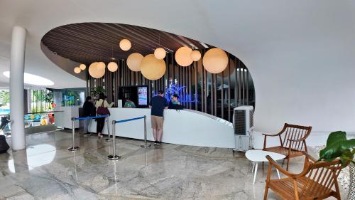 Clientes alojados en Dominiks nature and silent Jungle Studio Epic Ocean View Tambuli Mactan Pool Beach High Floor
