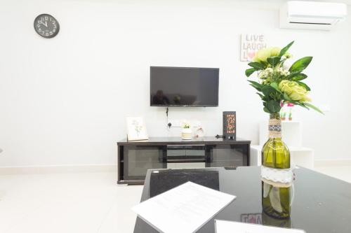 Μια τηλεόραση ή/και κέντρο ψυχαγωγίας στο Hin Loi Homes