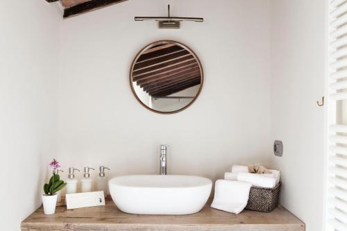 Gallery image of Salcheto WineHouse in Montepulciano