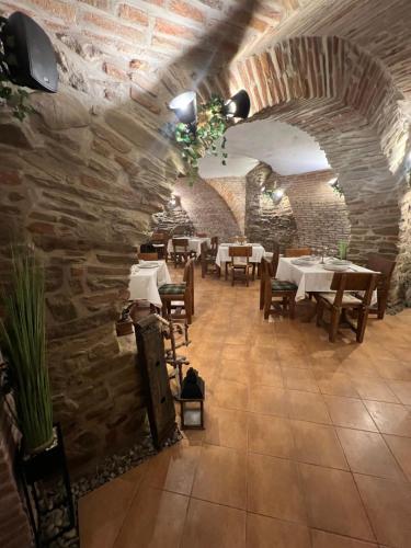 Restaurace v ubytování Pensiunea Bastion - La Strada -
