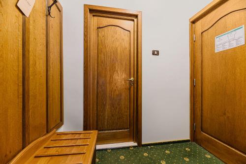 Φωτογραφία από το άλμπουμ του Hotel Casa Viorel jacuzzi & saunas στην Poiana Brasov
