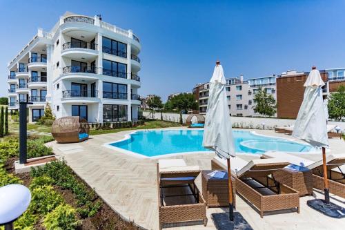 Gallery image of Apartments in Complex Sunny Island Deluxe in Chernomorets
