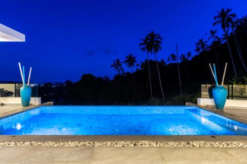 Piscina di VILLA CLARISSE - SEAVIEW - 4 Bedrooms o nelle vicinanze