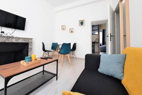 Photo de la galerie de l'établissement Le Cosy Chic & Confort - Hypercentre parking Wifi, à Roanne