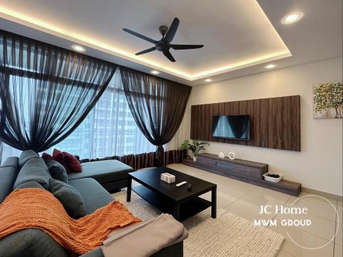 Χώρος καθιστικού στο Austin Regency by JC Home Experience