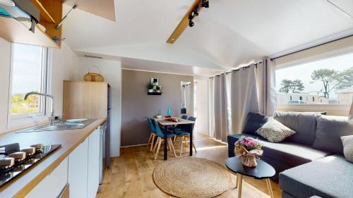 Photo de la galerie de l'établissement Mobil-Home Savina 2023 - 2 Ch, 2 SDB, à Piriac-sur-Mer