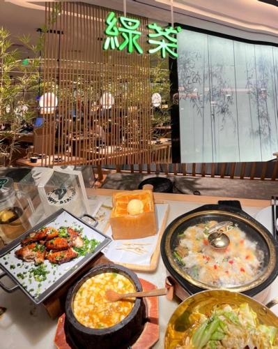 Makanan di atau berdekatan apartmen