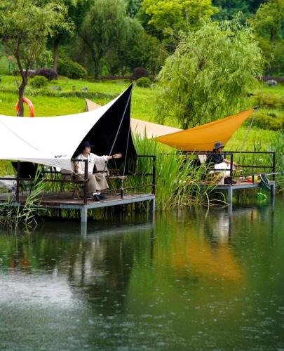 Permandangan sungai dekat dengan apartmen