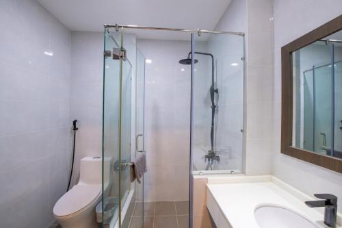 Bilik mandi di Levan Hotel