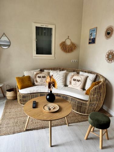 Appartement proche village naturiste, terrasse et parking