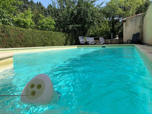 Fotografie z fotogalerie ubytování Beautiful Quiet Provençal Farmhouse with Pool v destinaci Aubignan