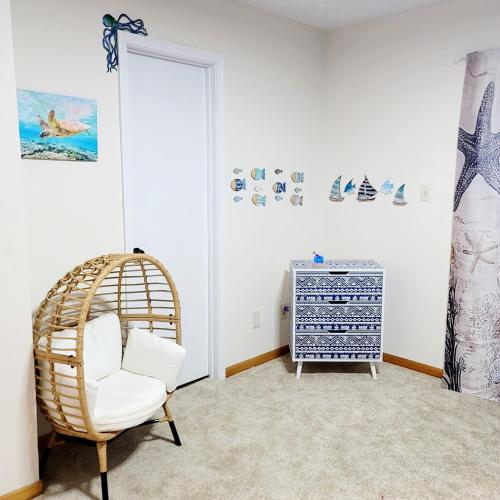Spacious 3BR Family Beach Home 5 Mins to Panama City Beach & Sleeps 9 Hot tub photo 18