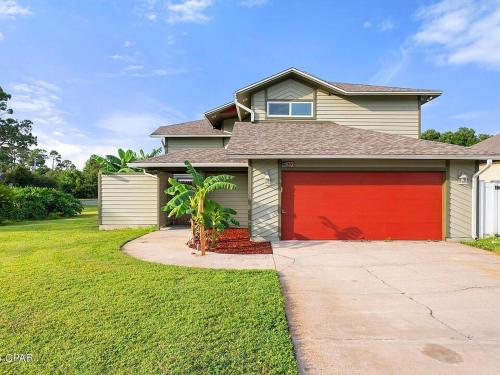 Spacious 3BR Family Beach Home 5 Mins to Panama City Beach & Sleeps 9 Hot tub photo 31