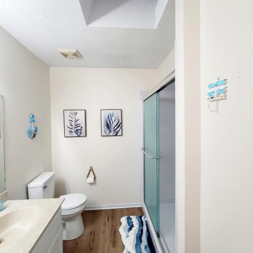 Spacious 3BR Family Beach Home 5 Mins to Panama City Beach & Sleeps 9 Hot tub photo 51
