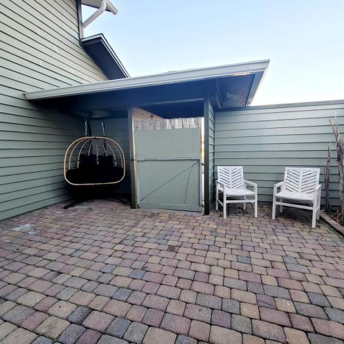 Spacious 3BR Family Beach Home 5 Mins to Panama City Beach & Sleeps 9 Hot tub photo 52