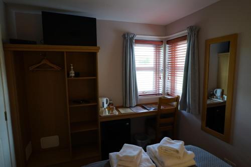 TV a/nebo společenská místnost v ubytování Trotternish B&B
