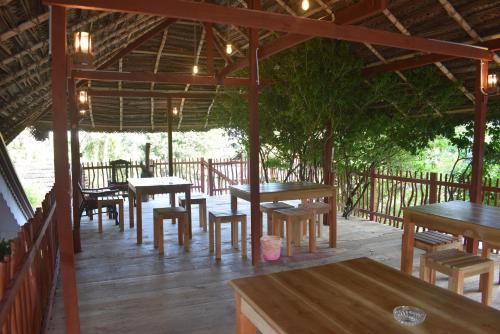 Restoran atau tempat lain untuk makan di Baron Nilwella