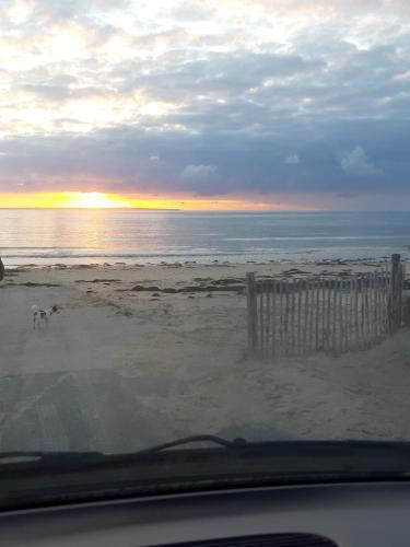Photo de la galerie de l'établissement Bungalow à 150m de la plage, à Denneville-Plage