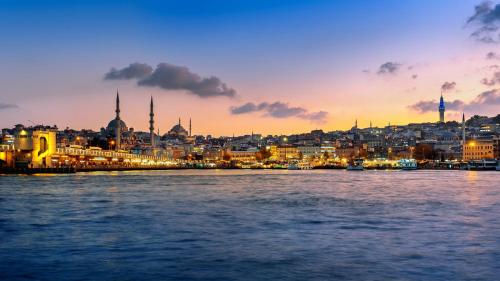 Nespecifikovaný výhled na destinaci Istanbul nebo výhled na město při pohledu z hotelu