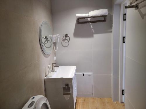 Ένα μπάνιο στο YO Guesthouse