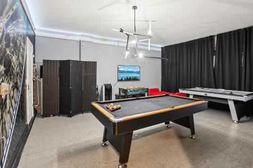 Upstay Family Home w Pool & Cinema ChampionsGate photo 11