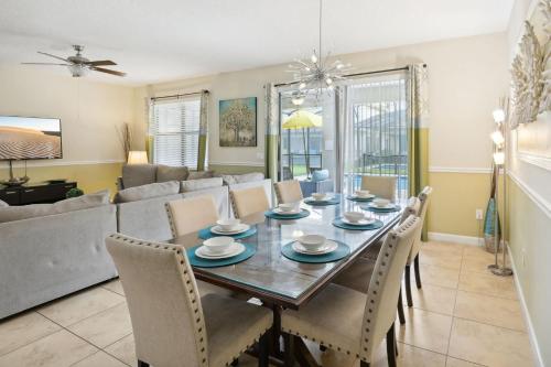 Upstay Family Home w Pool & Cinema ChampionsGate photo 14