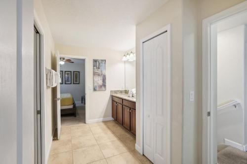 Upstay Family Home w Pool & Cinema ChampionsGate photo 33