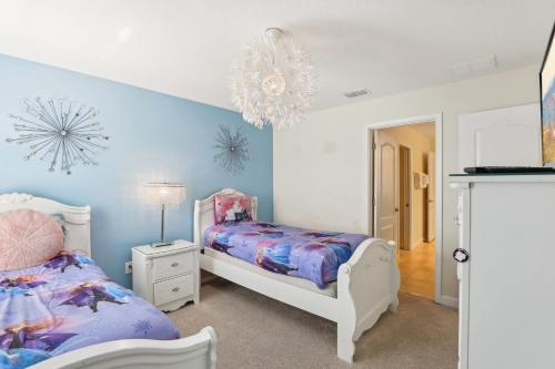 Upstay Family Home w Pool & Cinema ChampionsGate photo 35