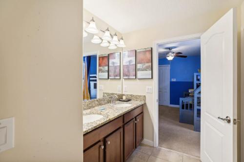 Upstay Family Home w Pool & Cinema ChampionsGate photo 42