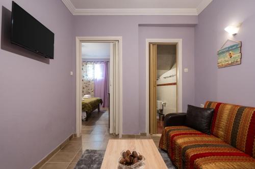 The Sweetest Acropolis Flat