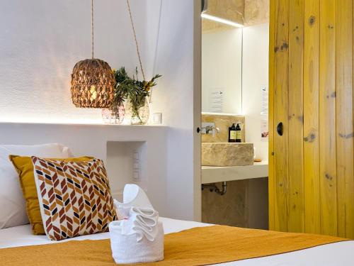 Ένα ή περισσότερα κρεβάτια σε δωμάτιο στο Moona Hostal Altea